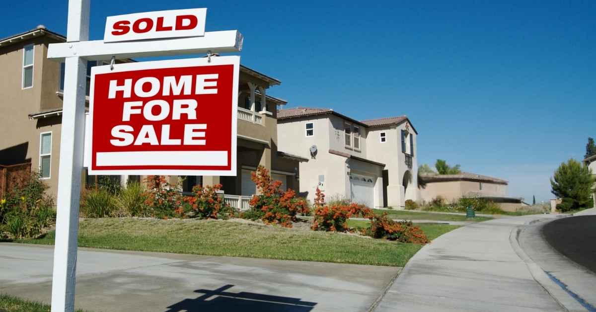 A sold sign on a home in Scottsdale