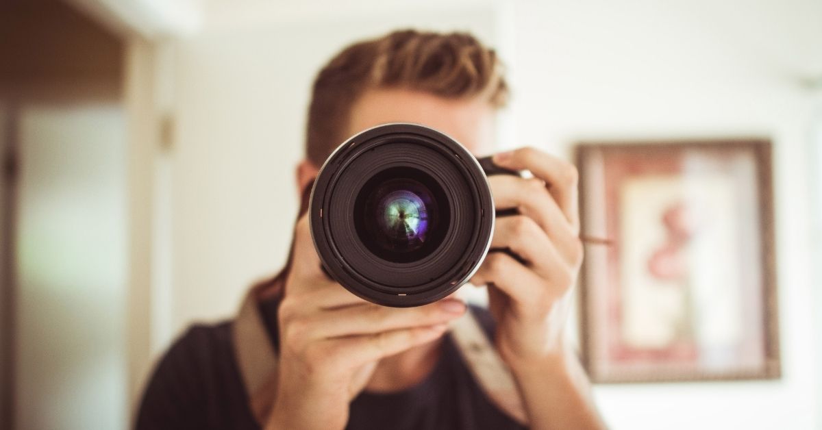 A male Scottsdale real estate photographer